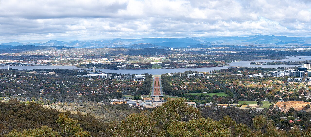 Panoramic view of Canberra from Mount Ainslie